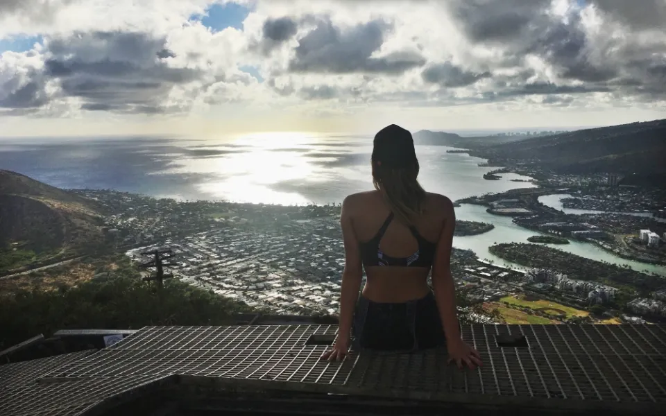 Lotte tijdens haar stage op Hawaii!